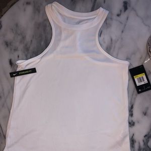 Nike dry fit women’s tank - new with tags!